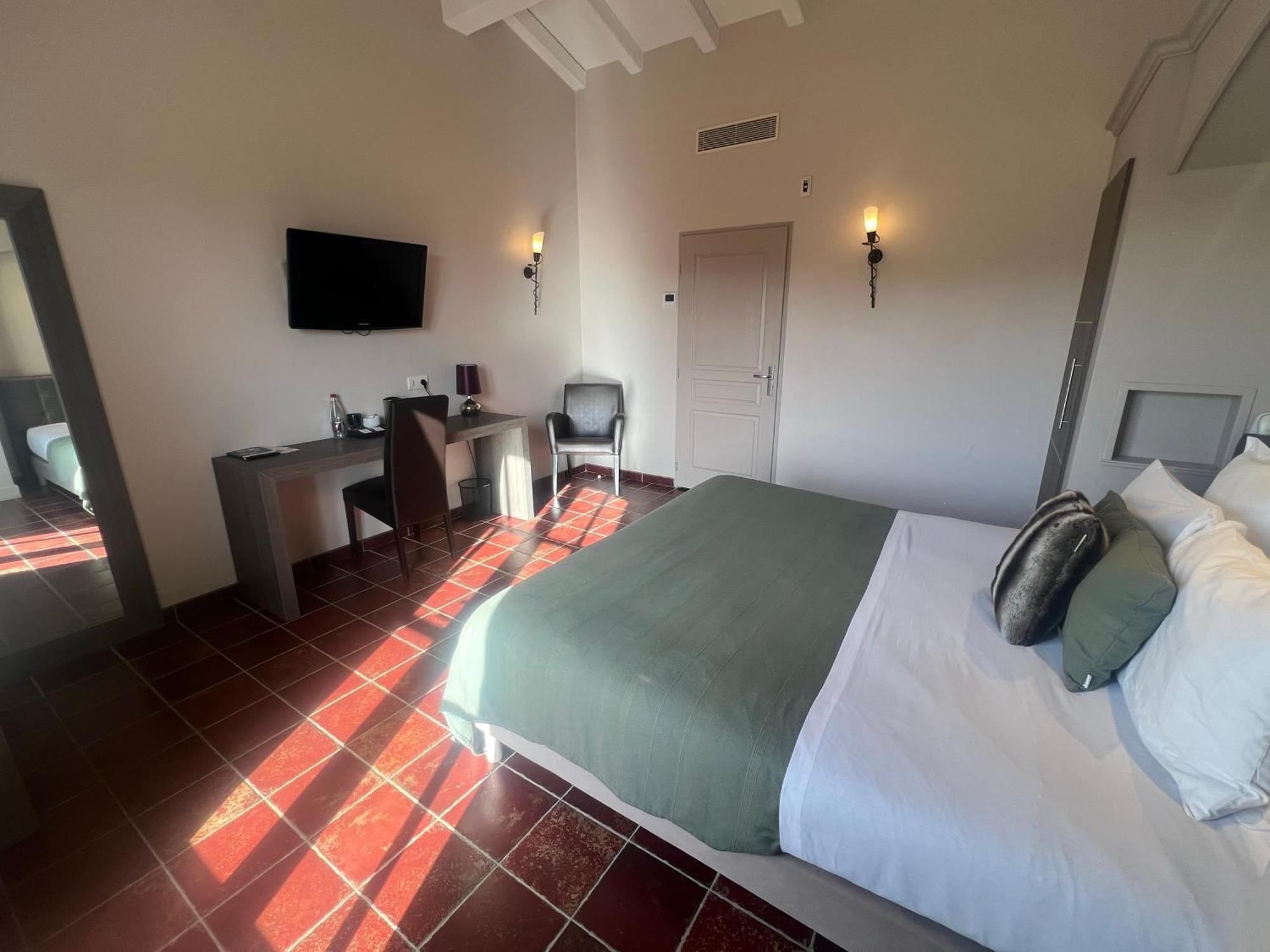Aragon Logis Hotel Restaurant La Bergerie מראה חיצוני תמונה